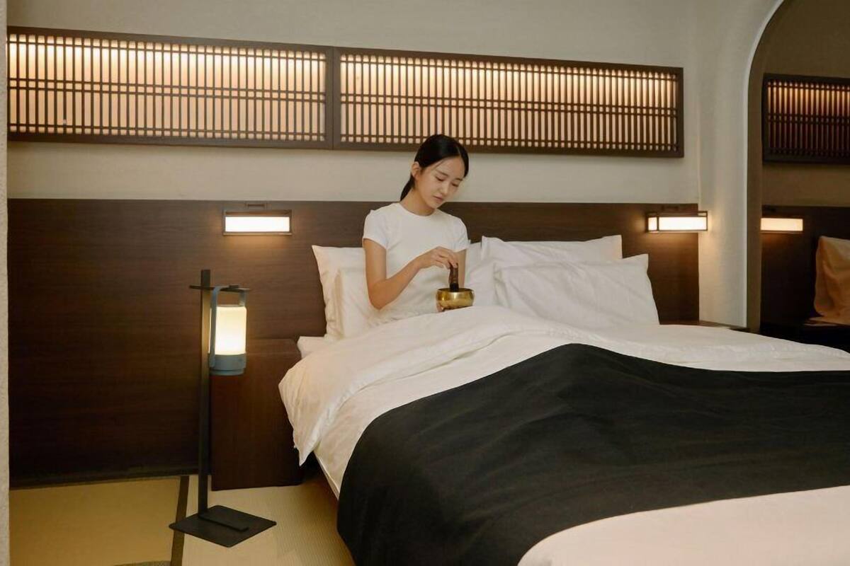 Float Room | Tirai kedap cahaya, kedap suara, Wi-Fi gratis, dan seprai linen
