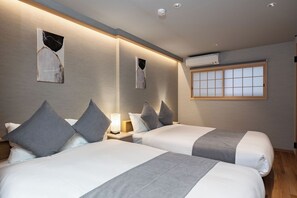 Casa superluxo, sacada | Roupas de cama premium, cortinas blackout, ferros/tábuas de passar roupa