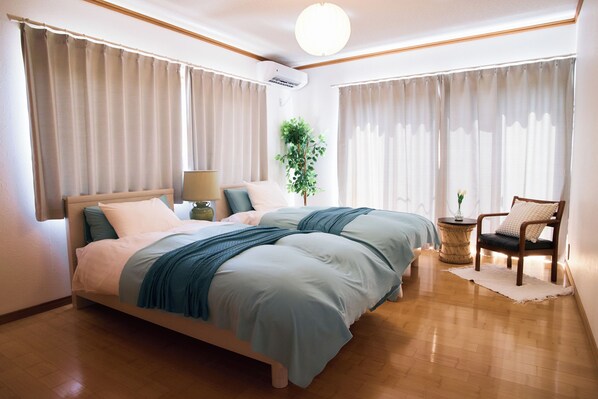 2 bedrooms, WiFi, bed sheets