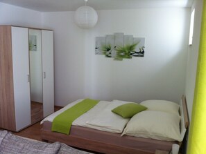 1 bedroom, iron/ironing board, WiFi, bed sheets