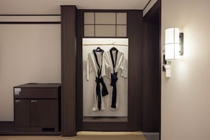 Hot spring Standard | Premium bedding, blackout drapes, soundproofing, free WiFi - Anook Ryokan Hotel Suwon (Suwon)