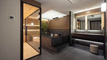 Deluxe Double or Twin Room | Premium bedding, blackout drapes, soundproofing, free WiFi