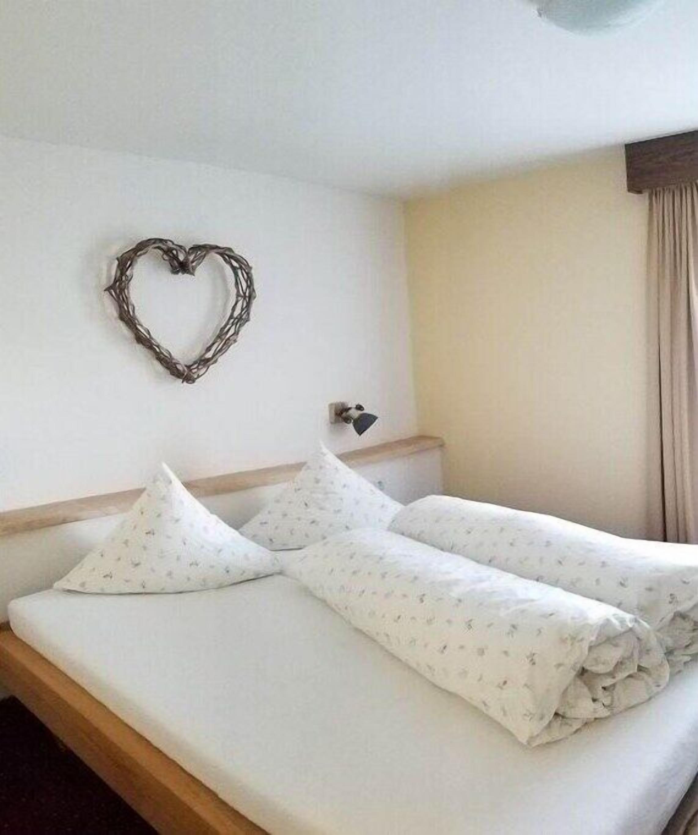 3 chambres, fer et planche à repasser, Wi-Fi gratuit, draps fournis