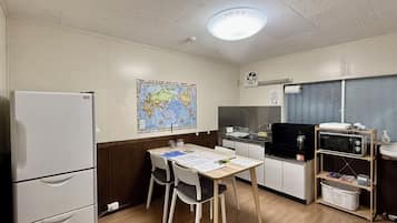 Fridge, microwave, stovetop, electric kettle