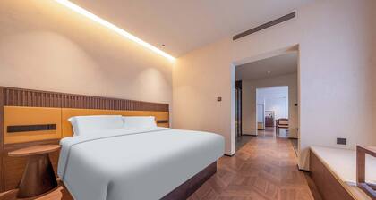 Yi Nian Fangcun Hotel