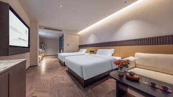 Classic Twin Room | Premium bedding, down comforters, free minibar, individually decorated