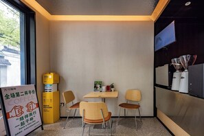 Coffee shop