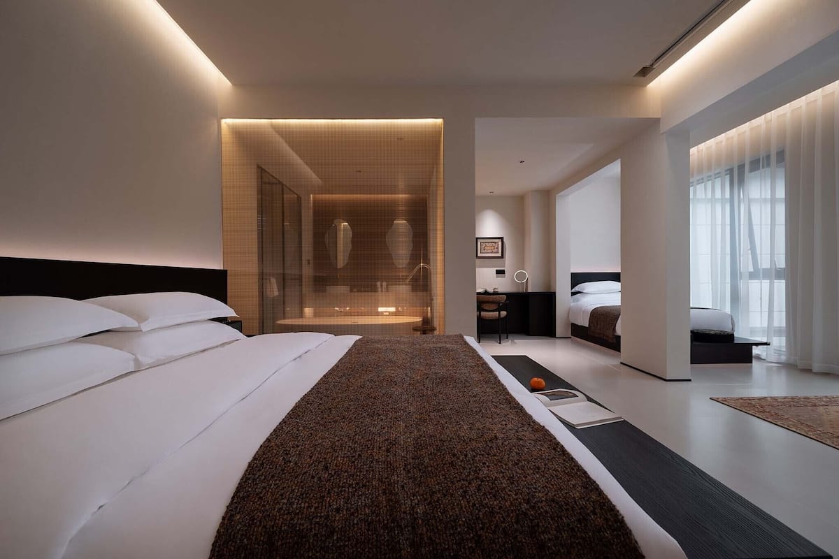 Superior Suite, Courtyard View