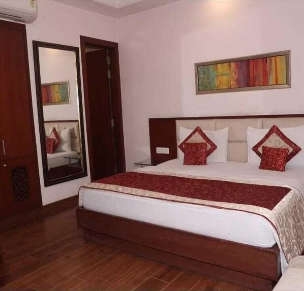 Deluxe Double or Twin Room, City View