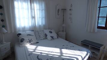 1 chambre, fer et planche Ă repasser, Wi-Fi, draps fournis