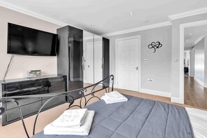 House | 3 bedrooms - Sea Downs House With Free Parking By My Getaways (Peacehaven)