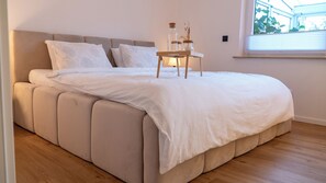 3 dormitorios, cuna de viaje, wifi gratis y ropa de cama