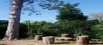 Cozy family home with lovely garden.