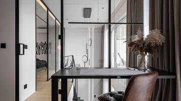 Apartment (51) | Individually decorated, individually furnished, iron/ironing board