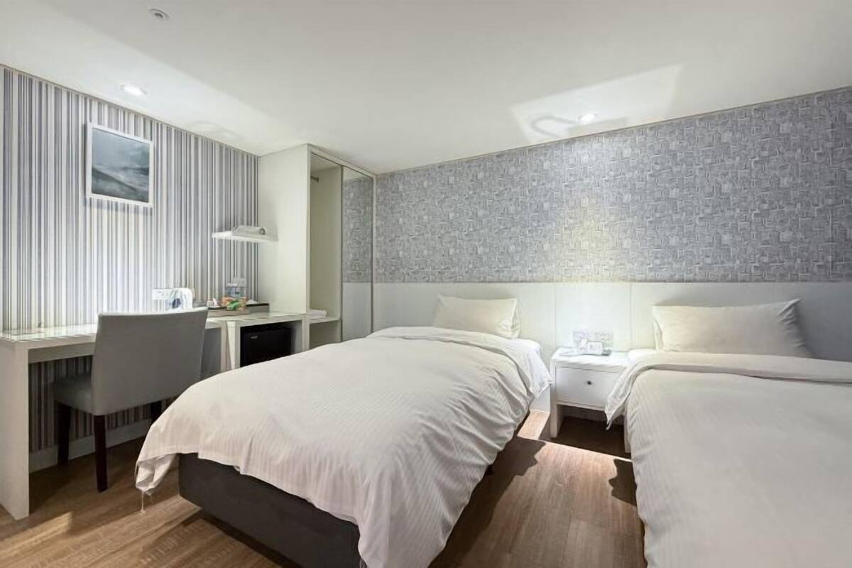 Down comforters, desk, free WiFi