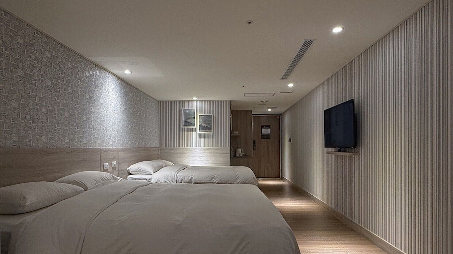 ElEnce Hotel