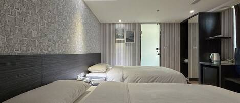 Superior Twin Room | Down comforters, desk, free WiFi