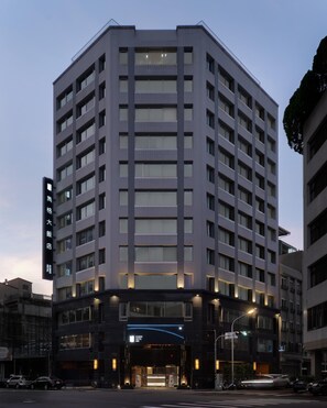 Exterior - ElEnce Hotel (Taichung)