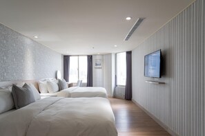 Standard Quadruple Room | Down duvets, desk, free WiFi