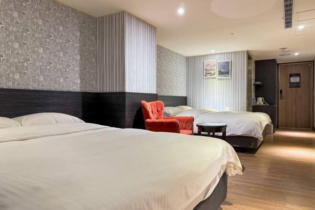 Down comforters, desk, free WiFi