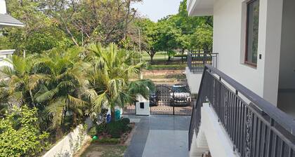 Serene Villa 36 - Mango Grove Independent Suite