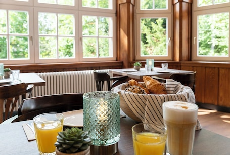 Área de desayuno. Wohnpark Hotel