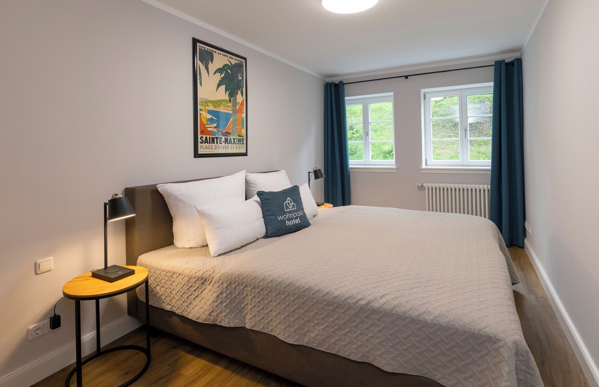 Apartment, Valley View