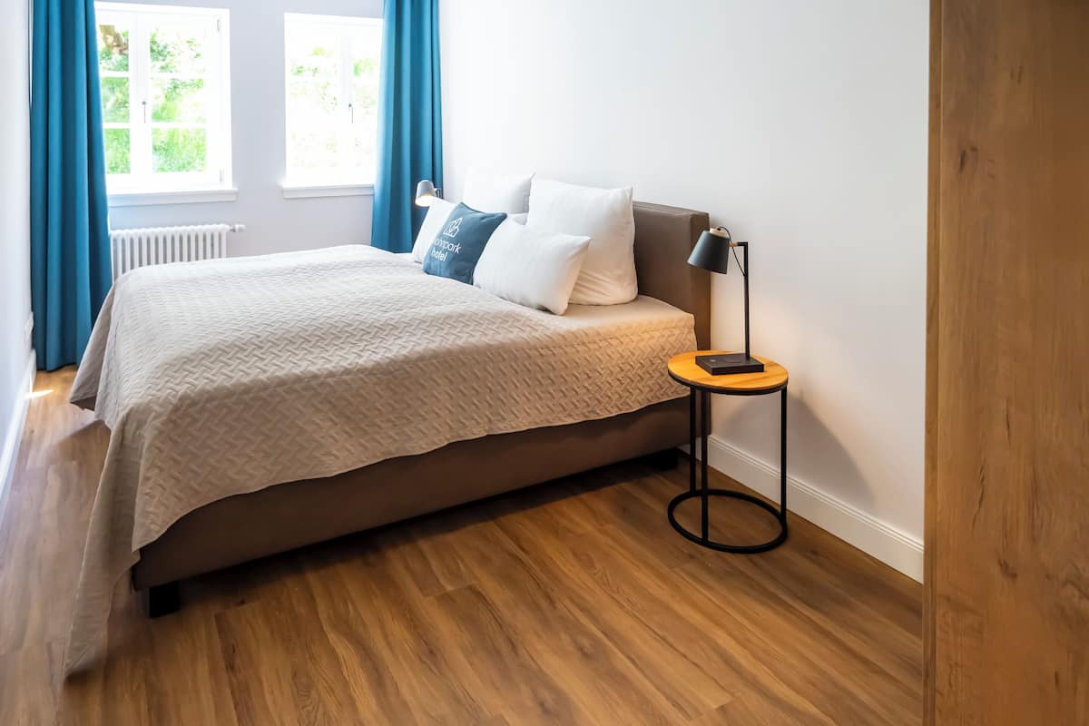 In-room safe, blackout curtains, free WiFi