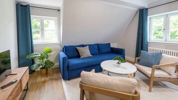 Apartment, Valley View | Living area