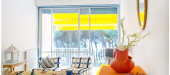 Cozy apartment with sea view
