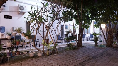 Jazz Room Kampung Inggris Syariah