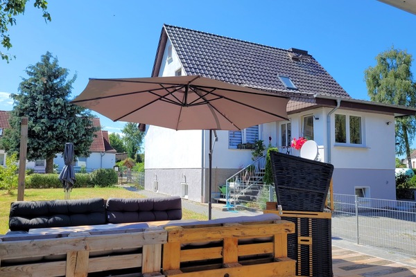 Außenansicht Ferienwohnung und Terrasse