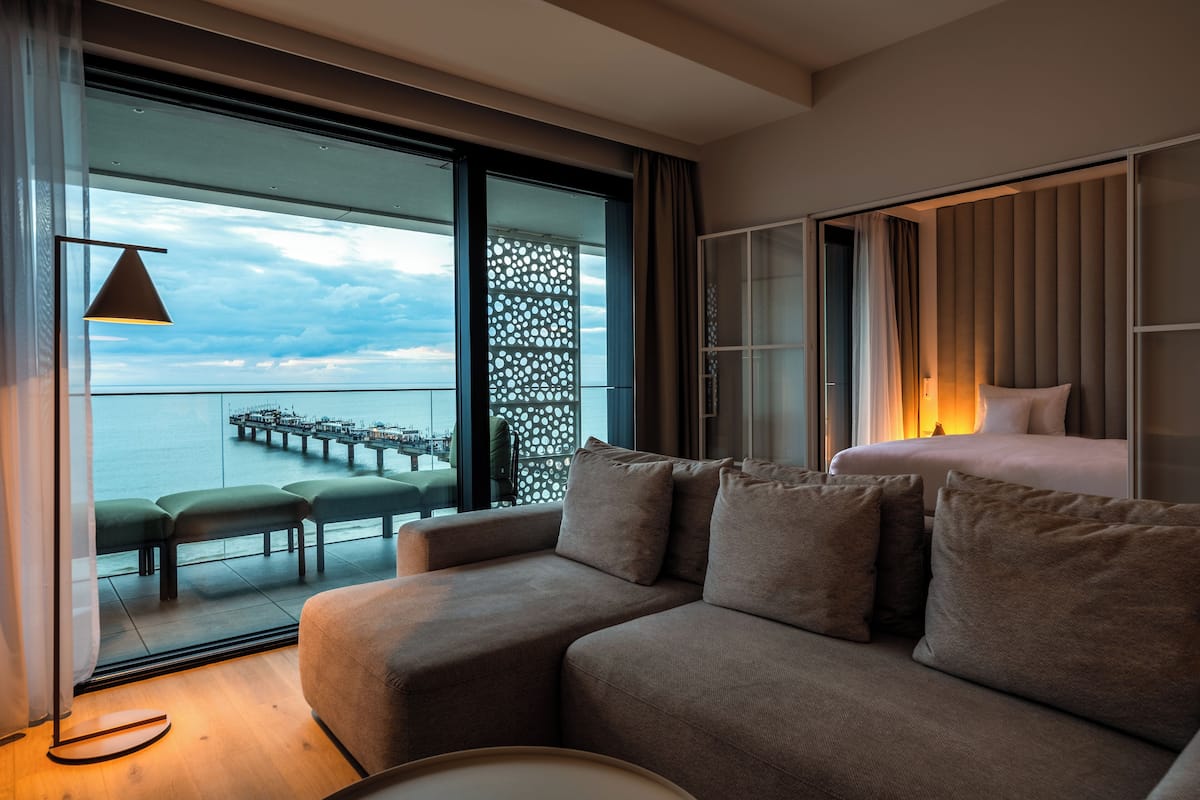 Suite, vue sur la mer | Coffre-fort, décor unique, ameublement unique, bureau