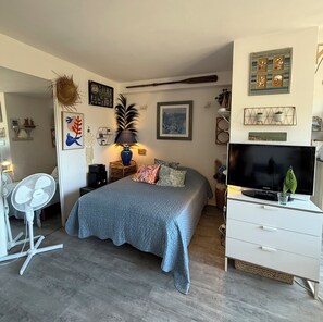 Tabla de planchar con plancha 