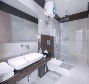 Shower, towels, soap, shampoo