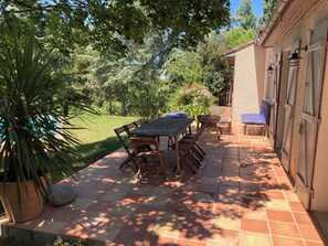 Outdoor dining - Farniente in Gascony (Leboulin)