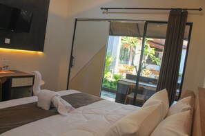 Deluxe Double Room, 1 Queen Bed, Private Bathroom, Pool View | Water view