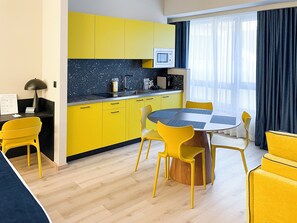 Living area - Pathos by Mimood Aparthotels (València)