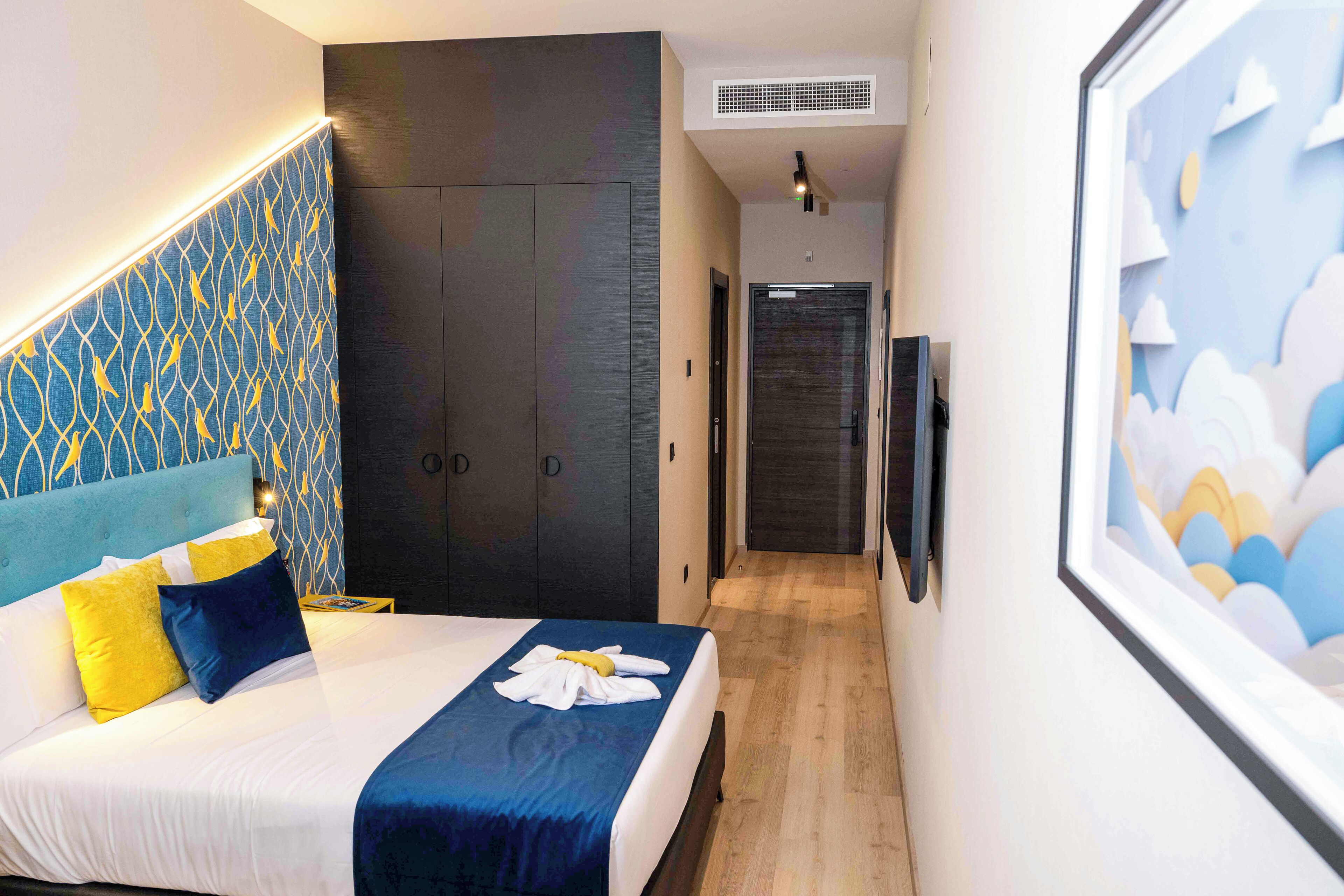 In-room safe, desk, laptop workspace, blackout curtains