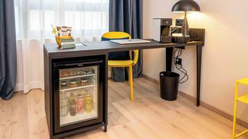 Chambre Double | Coffres-forts dans les chambres, bureau