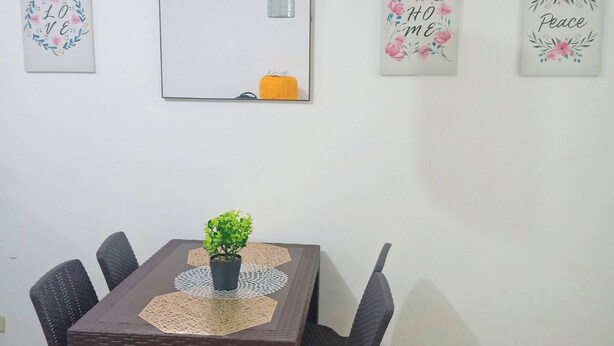 Dining - Serene Getaway in Dadiangas, General Santos City (General Santos City (Dadiangas))
