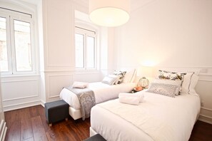 2 quartos, ferros/tábuas de passar roupa, Wi-Fi de cortesia