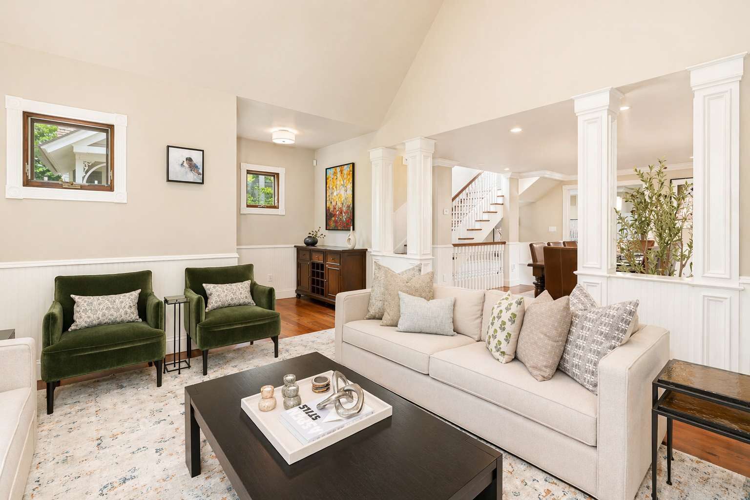 Smart-tv, pejs, stereoanlæg, kontorer