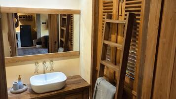 Villa, Pool View | Bathroom