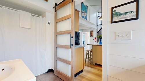 Sea Flower by Bayley Vacation Rentals