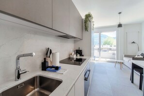 Studio Classique, balcon | Cuisine privée | Machine à expresso, cafetière/bouilloire, bouilloire électrique