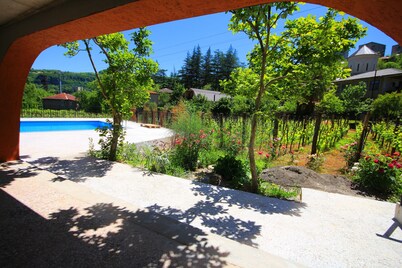 Hotel Chiatureli