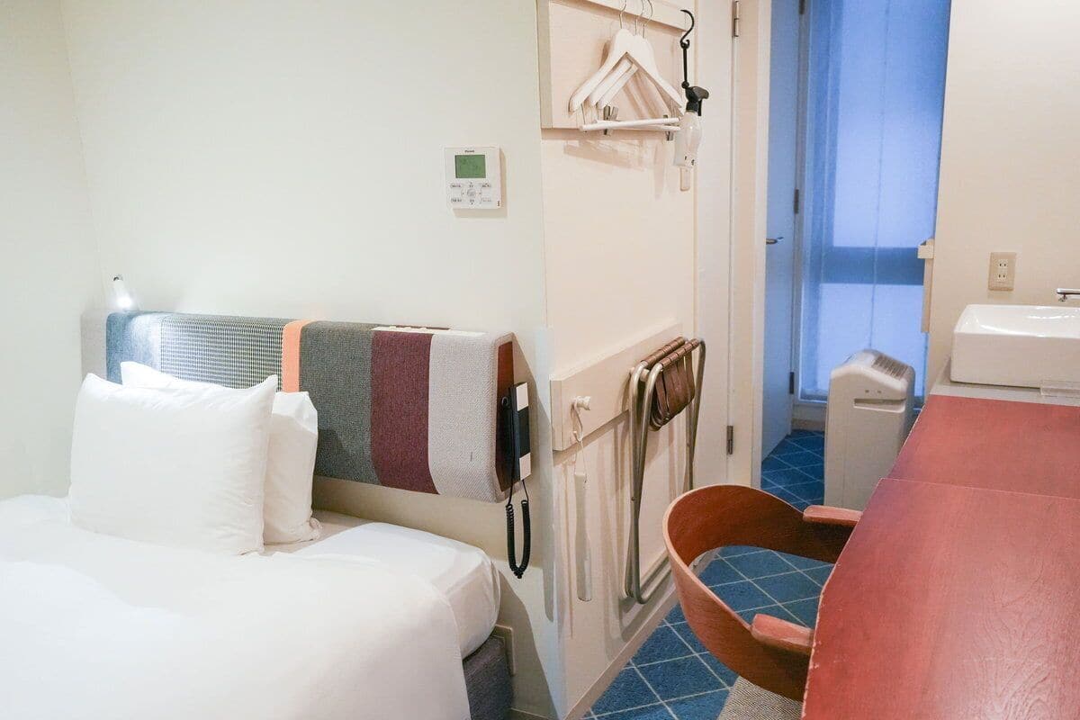 Single Room, Non Smoking | Iron/ironing board, free WiFi