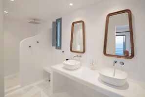 Superior Villa, 2 Bedrooms, Sea View, Sea Facing | Bathroom