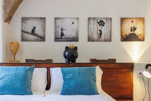 Luxury Triple Room, City View | Desk, laptop workspace, free WiFi